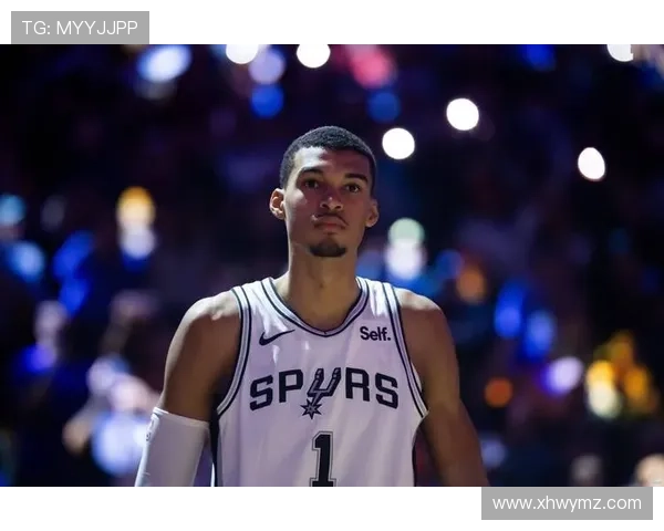 文班亚马砍下31分14篮板全面统治内线带领马刺力克篮网迎重要胜利